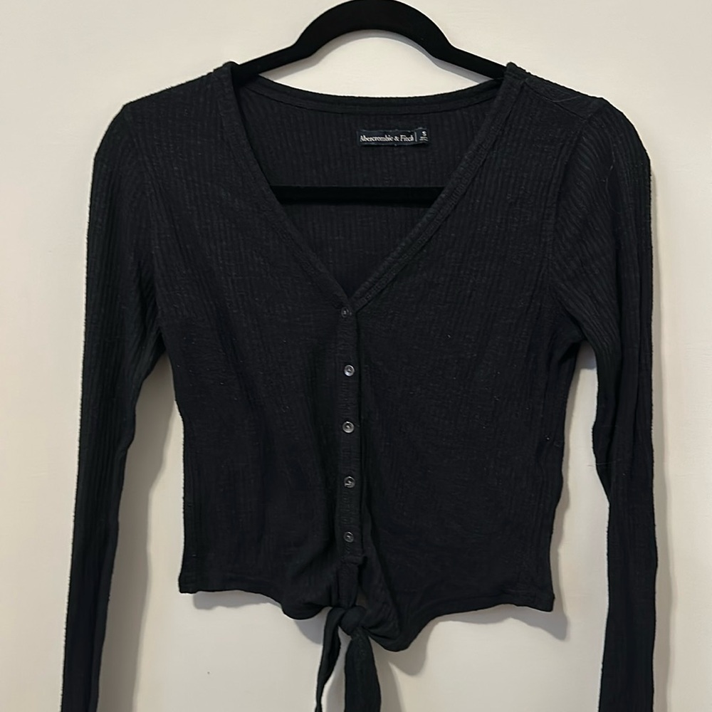 Small cropped Abercrombie and Fitch button up shirt